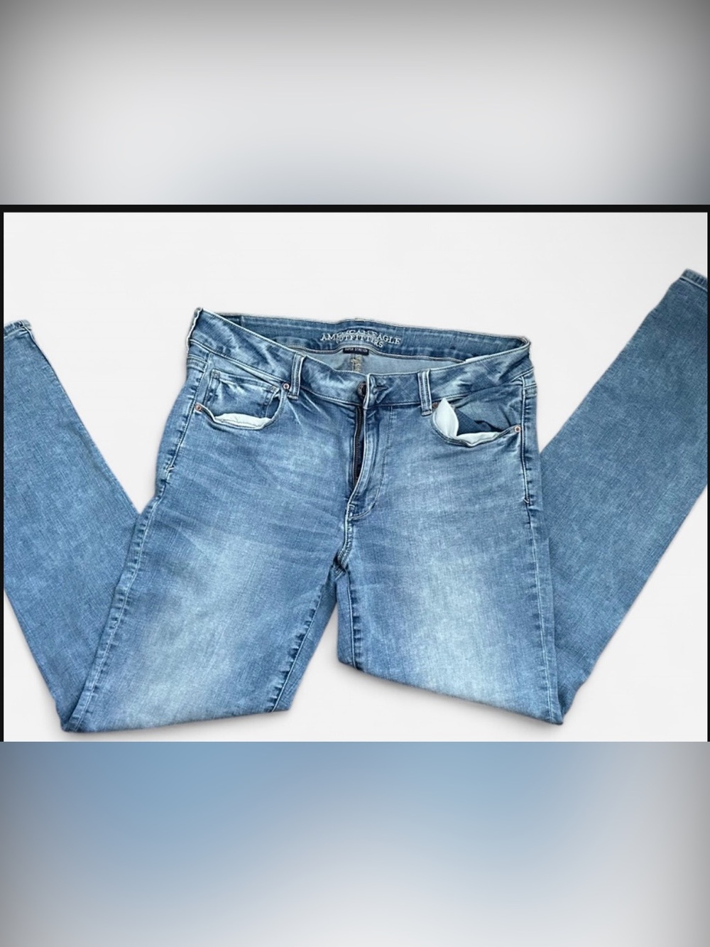 American Eagle Outfitters Faded Light Blue Skinny Jeans